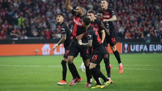 Leverkusen sống sót sau tình thế tuyệt vọng và tiến vào chung kết Europa League với trận hòa 2-2 với Roma缩略图